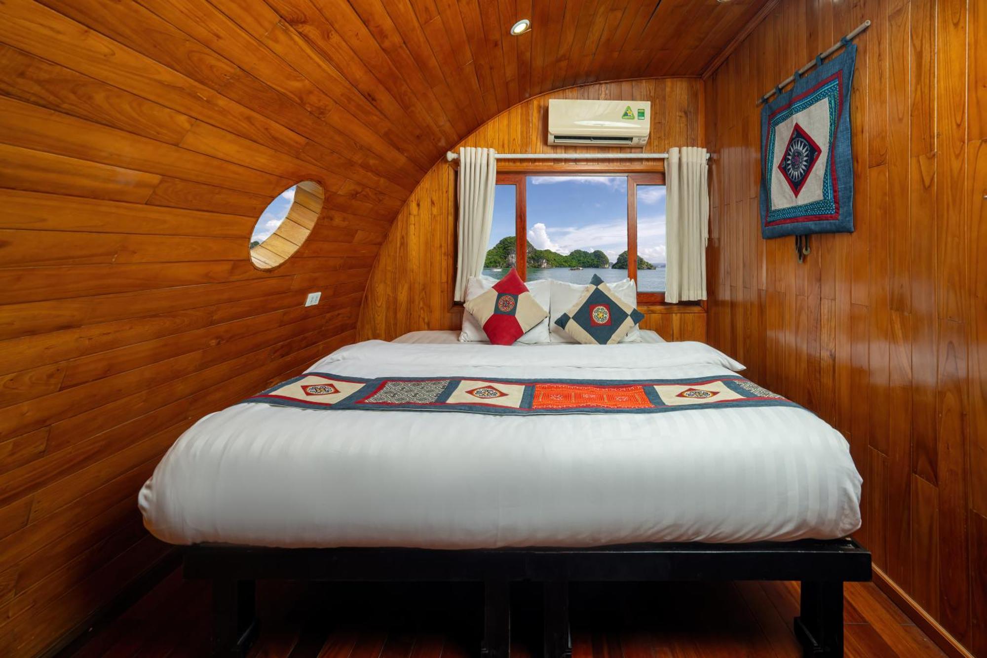 Hotel Sunlight Boutique Cruise - Cat Ba Island Hạ Long Exterior foto